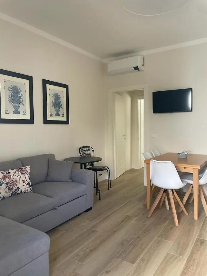 Villa Emma -Walterigato Apartments Solo Per Famiglie Τζεσόλο Λίντο 0*,